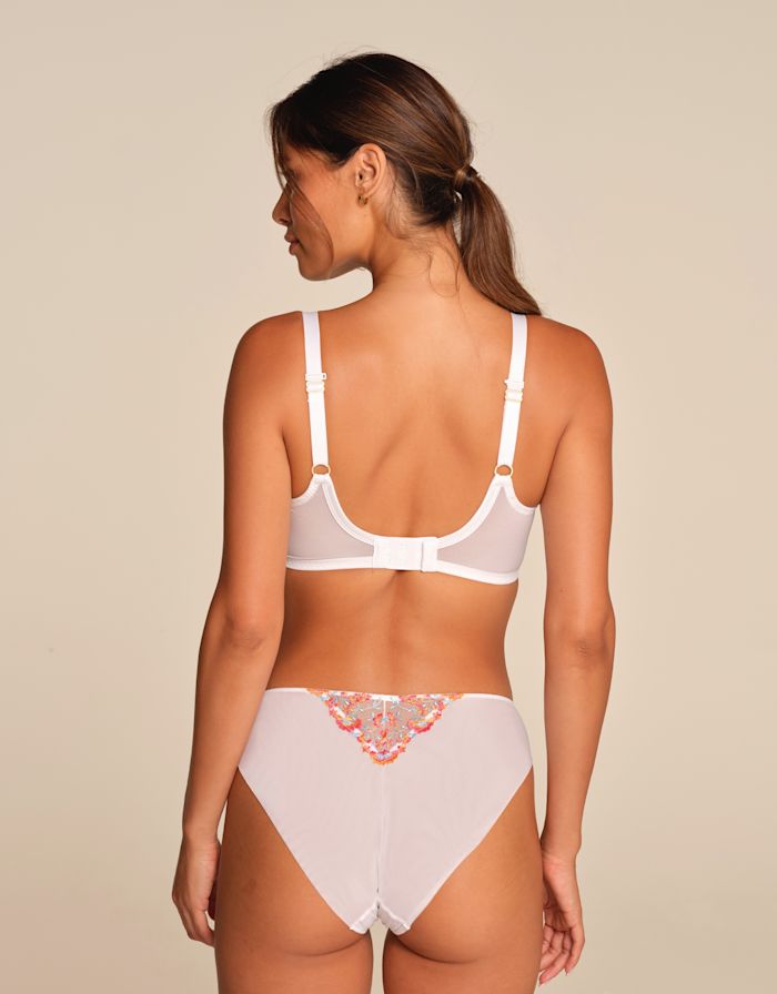 Etta Bra